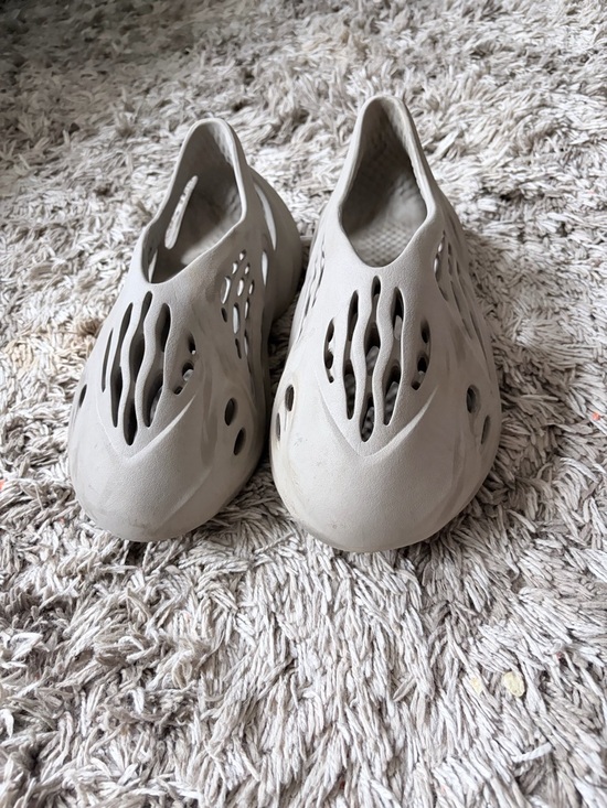 Yeezy Other - yeezy foam runners